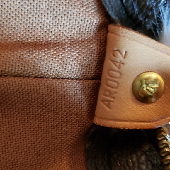 💯% AUTH Louis Vuitton Monogram Cabas Mezzo - Picture 5 of 8